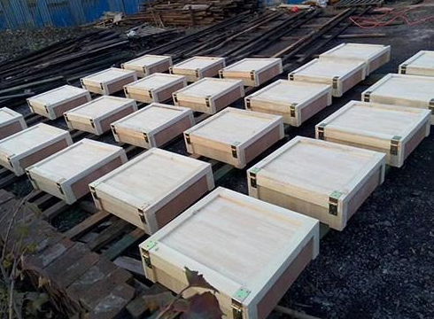 保定實(shí)木包裝箱在運(yùn)輸中途應(yīng)注意什么？